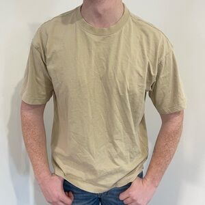 American eagle beige men’s tee shirt